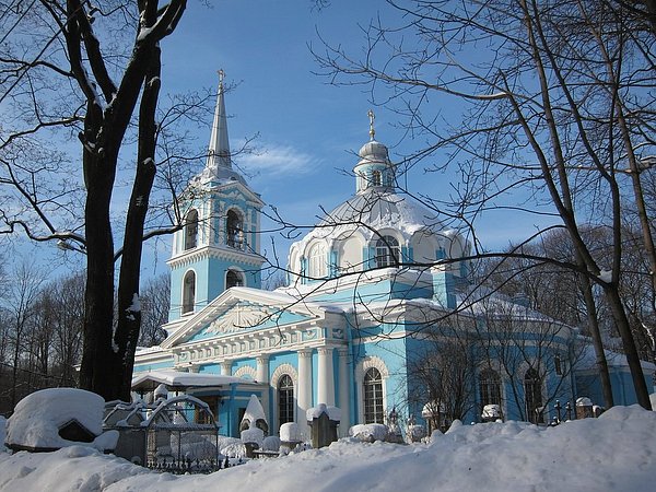 Храм Смоленской иконы Божией Матери на Смоленском кладбище Санкт-Петербурга
